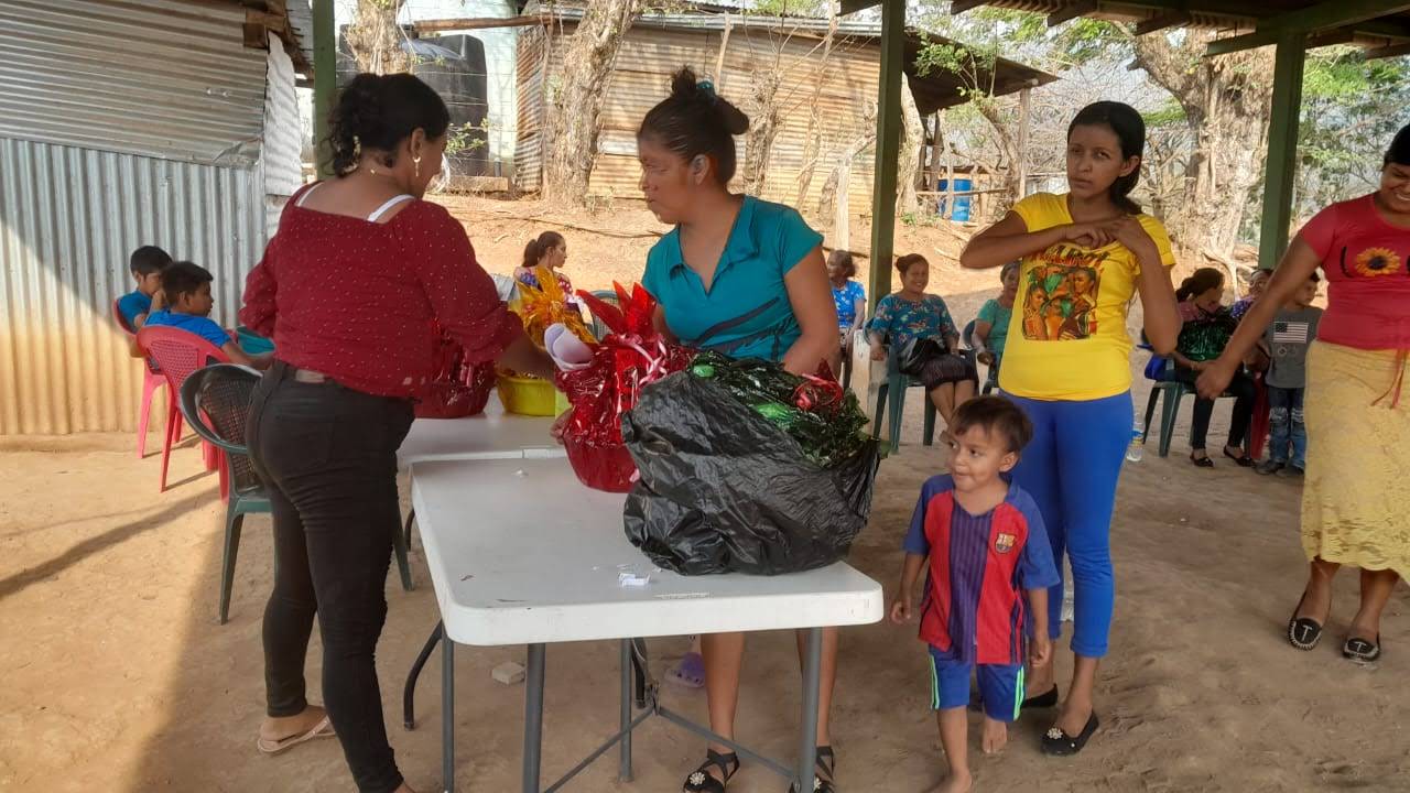 Acomudt acompañó al grupo de mujeres de San Felipe Pajuilar en la celebración del Día de la madre 