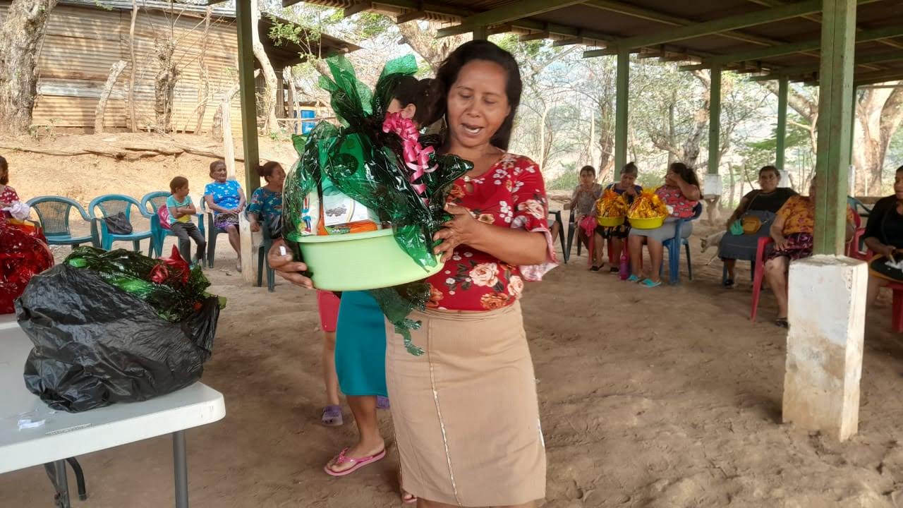 Acomudt acompañó al grupo de mujeres de San Felipe Pajuilar en la celebración del Día de la madre 