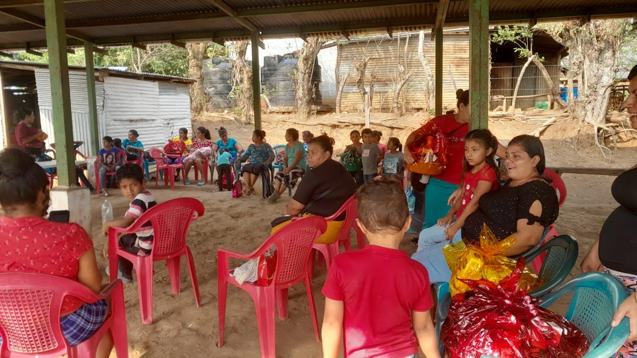 Acomudt acompañó al grupo de mujeres de San Felipe Pajuilar en la celebración del Día de la madre 