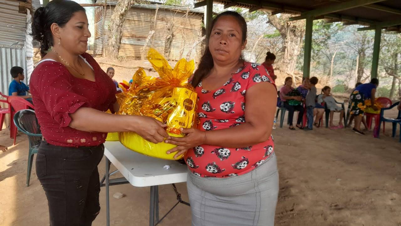 Acomudt acompañó al grupo de mujeres de San Felipe Pajuilar en la celebración del Día de la madre 