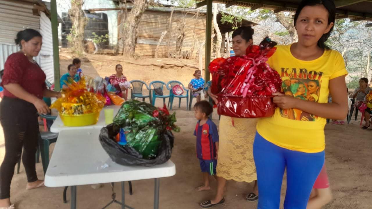 Acomudt acompañó al grupo de mujeres de San Felipe Pajuilar en la celebración del Día de la madre 