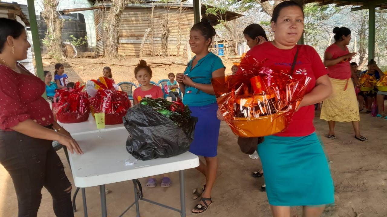 Acomudt acompañó al grupo de mujeres de San Felipe Pajuilar en la celebración del Día de la madre 